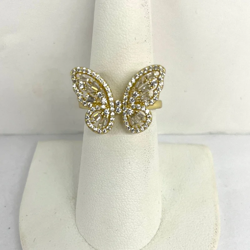 Rings with vine-wrapped bands for nature -CZ Butterfly Ring