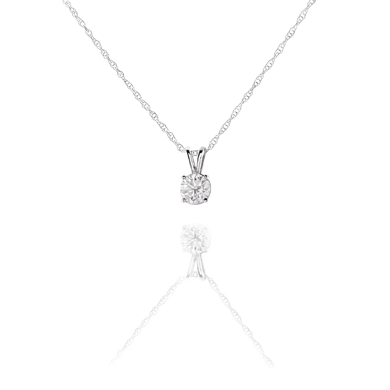 Stunning necklaces and pendants with turquoise and gold for a vibrant, earthy look-Estate 14 Karat White Gold Solitaire Diamond Pendant Necklace