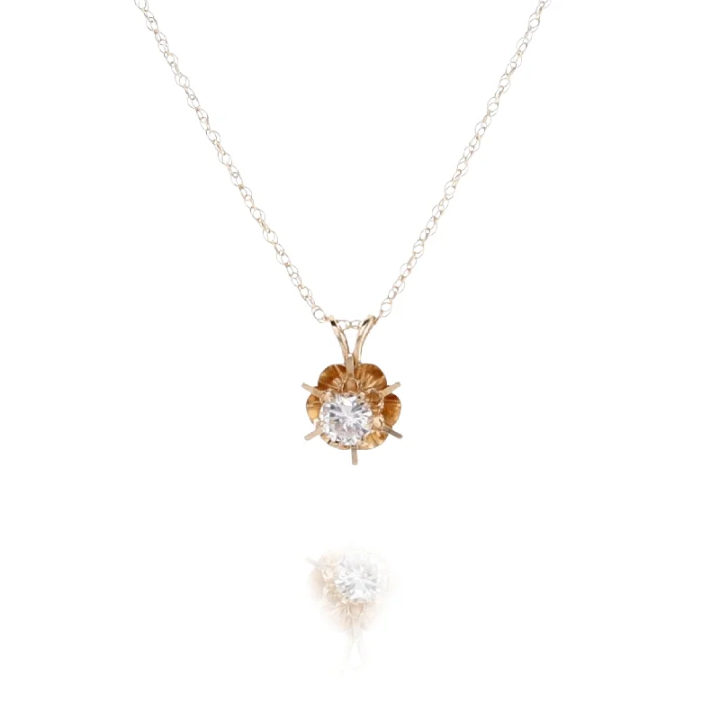 Necklaces and pendants with enamel accents for a colorful, eye-catching appearance-Estate 14 Karat Yellow Gold Solitaire Diamond Pendant Necklace