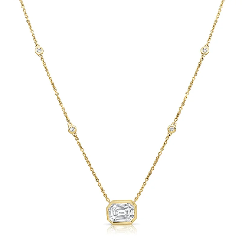 Best necklaces and pendants with sterling silver for an affordable yet stylish choice-Illusion Set Pendant in 14K Gold