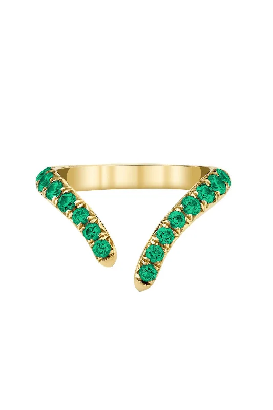 Rings with knot motifs for symbolic love -Emerald Tusk Ring